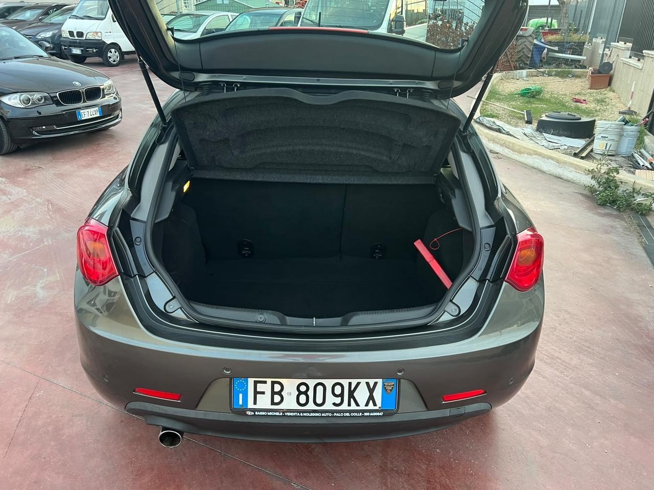 Alfa Romeo Giulietta 1.6 JTDm-2 120 CV Exclusive
