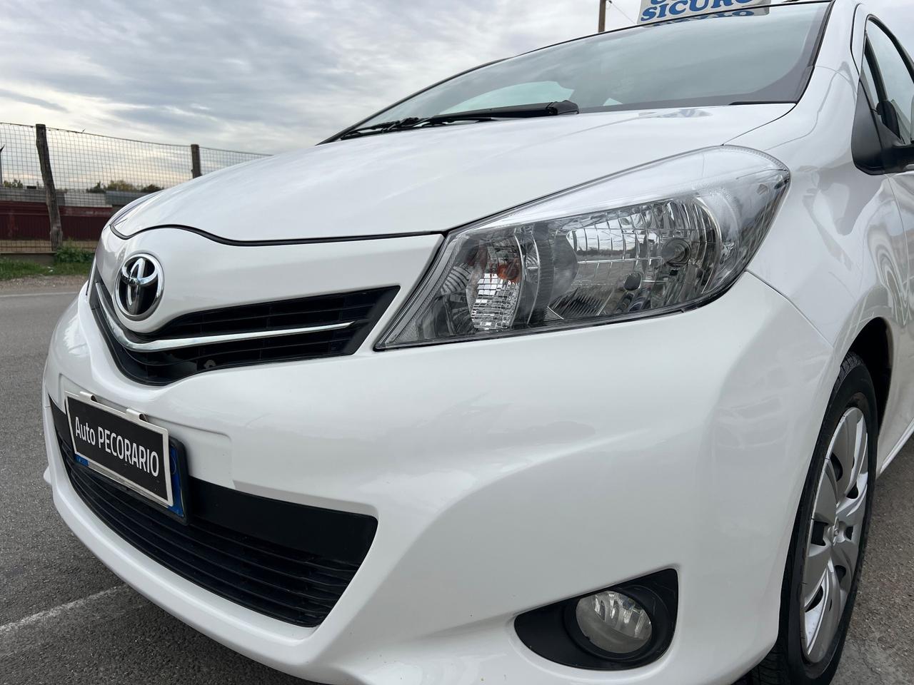 Toyota Yaris 1.0 5 porte Lounge