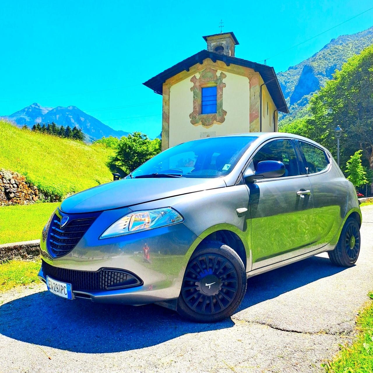 Lancia Ypsilon 1.3 MJT - OK NEOPATENTATI