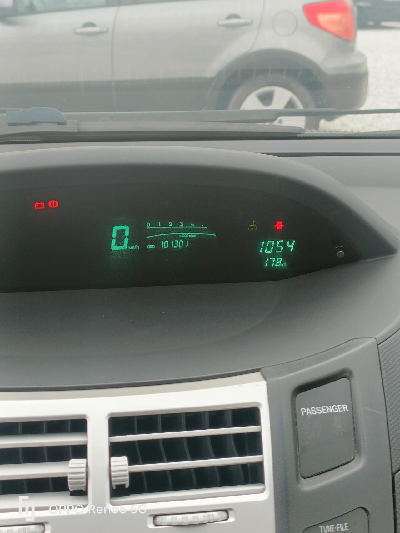 Toyota Yaris 1.3 5 porte Sol