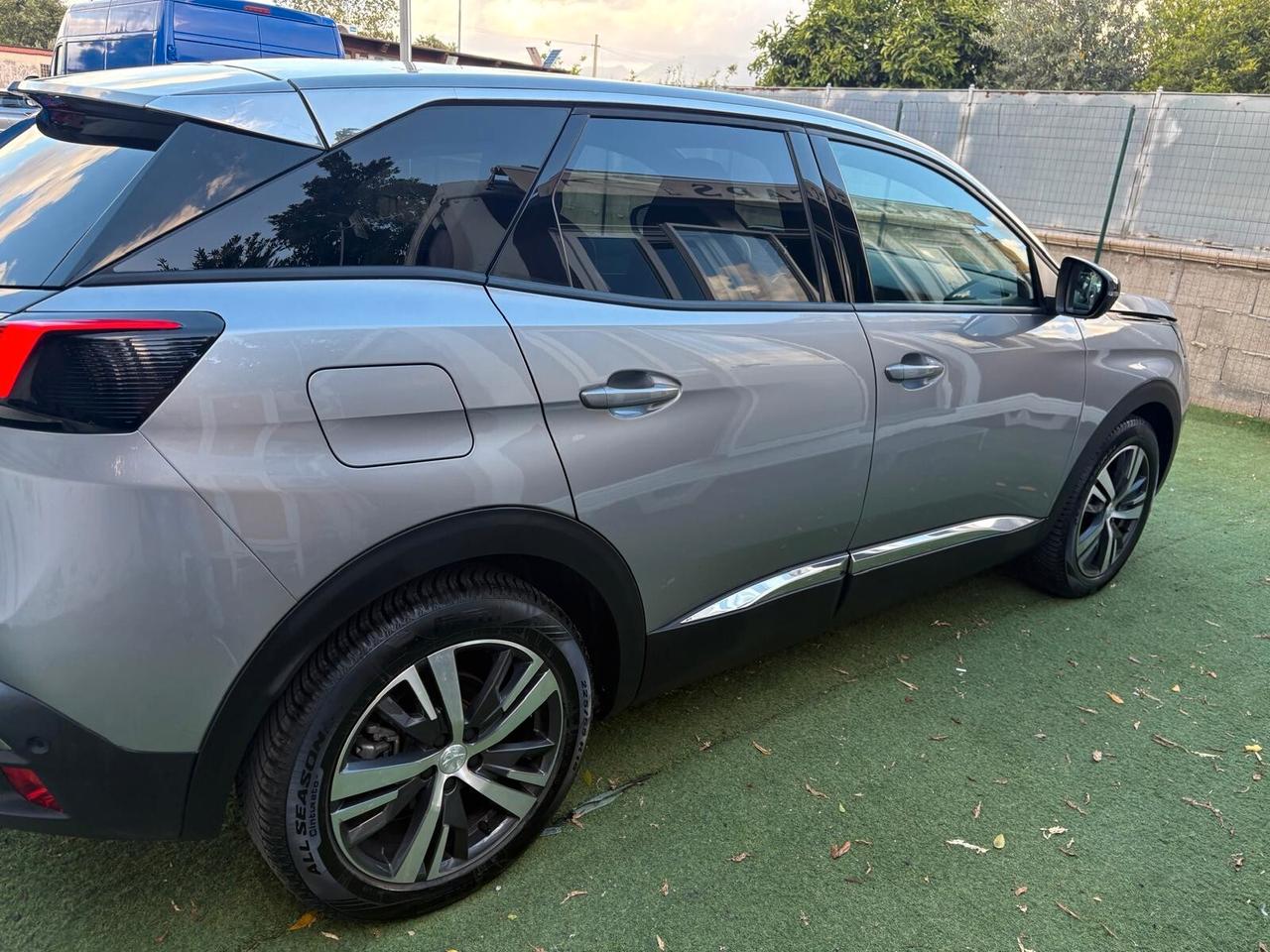 Peugeot 3008 BlueHDi 130 S&S EAT8 Allure KM 12300