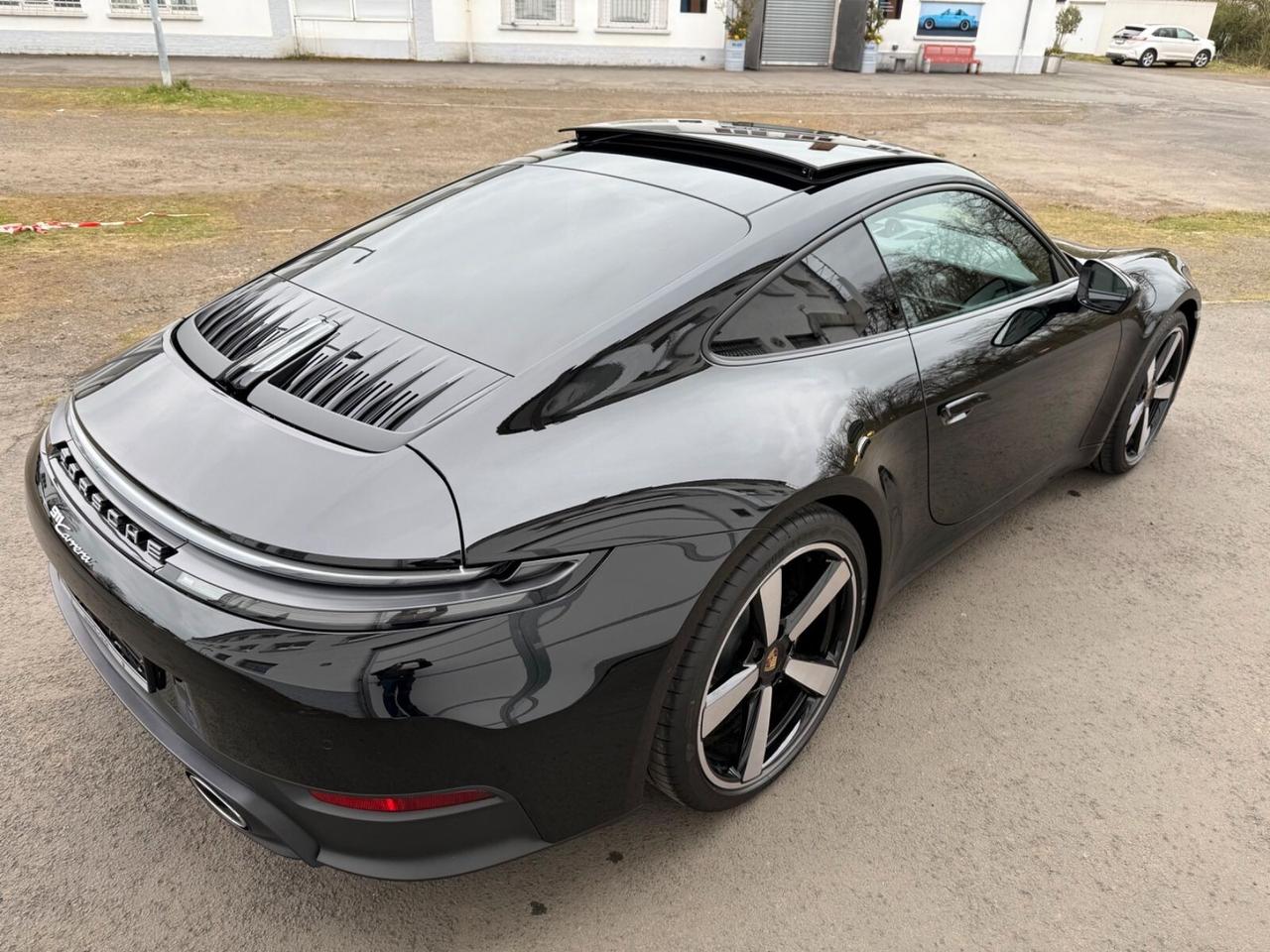 Porsche 911 Carrera