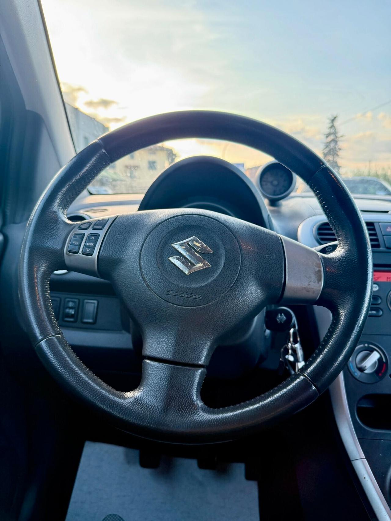 Suzuki Splash 1.0 GLS Safety Pack - OK NEOPATENTATO