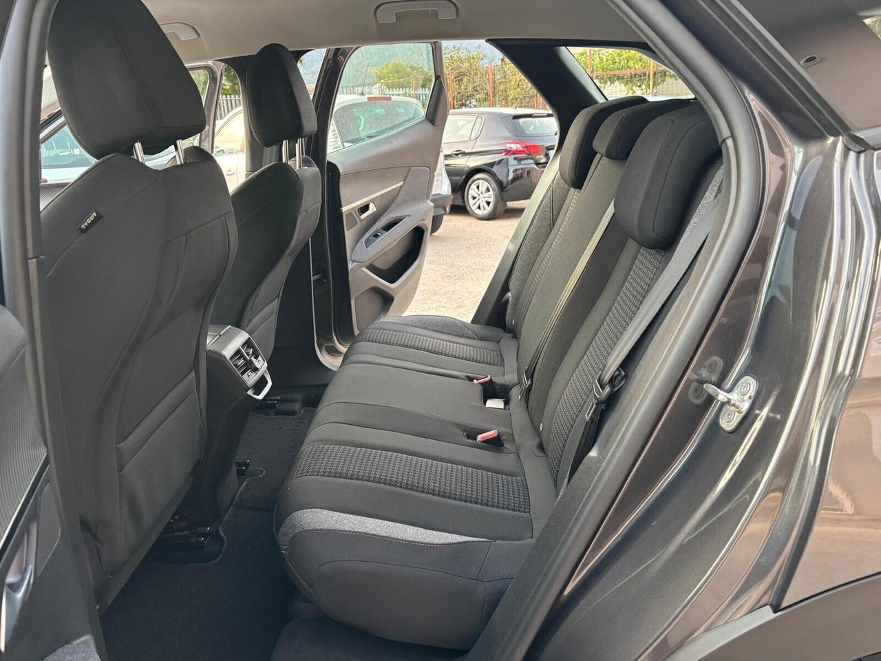 Peugeot 3008 BlueHDi 130 S&S Active Pack 04/2022