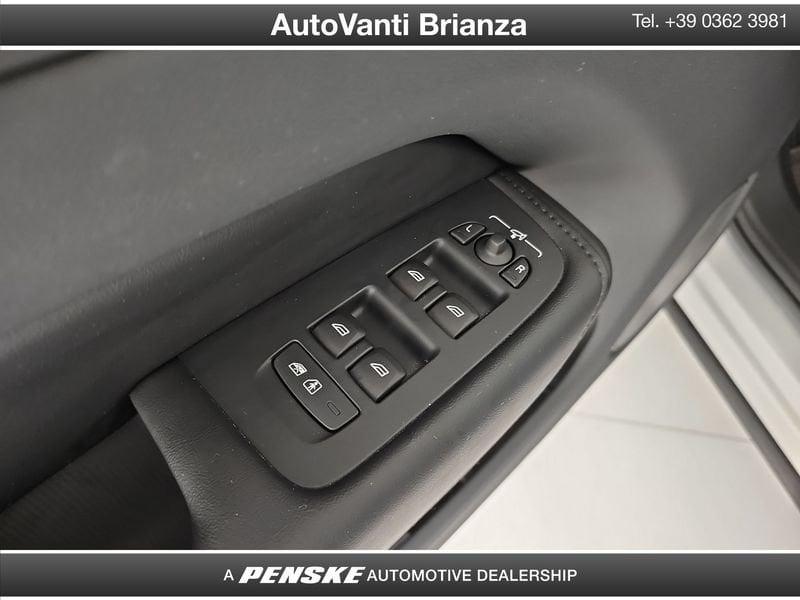 Volvo XC60 XC60 2.0 Plug-in Hybrid AWD automatico Inscription