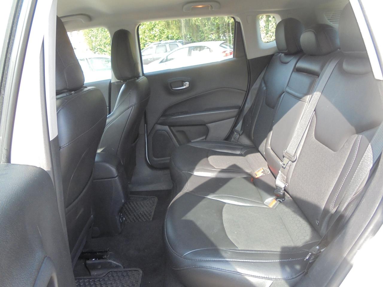 Jeep Compass 1.4 MultiAir 2WD Night Eagle con gancio traino estraibile