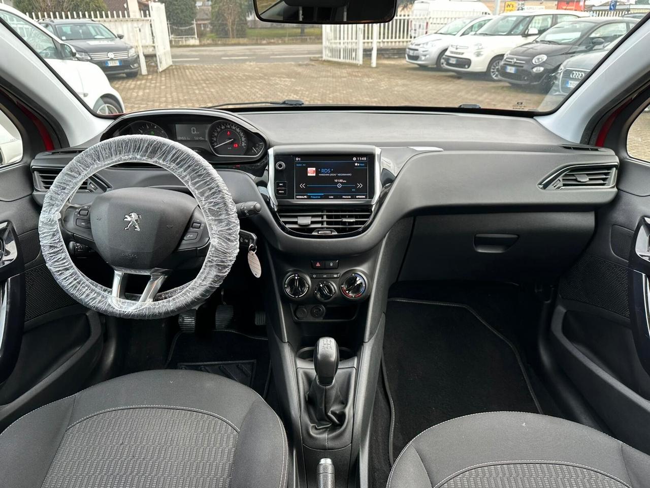 Peugeot 208 PureTech 82 5 porte Allure