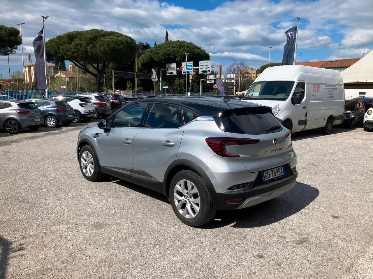 RENAULT CAPTUR 1.6 Hybrid 140cv Intens