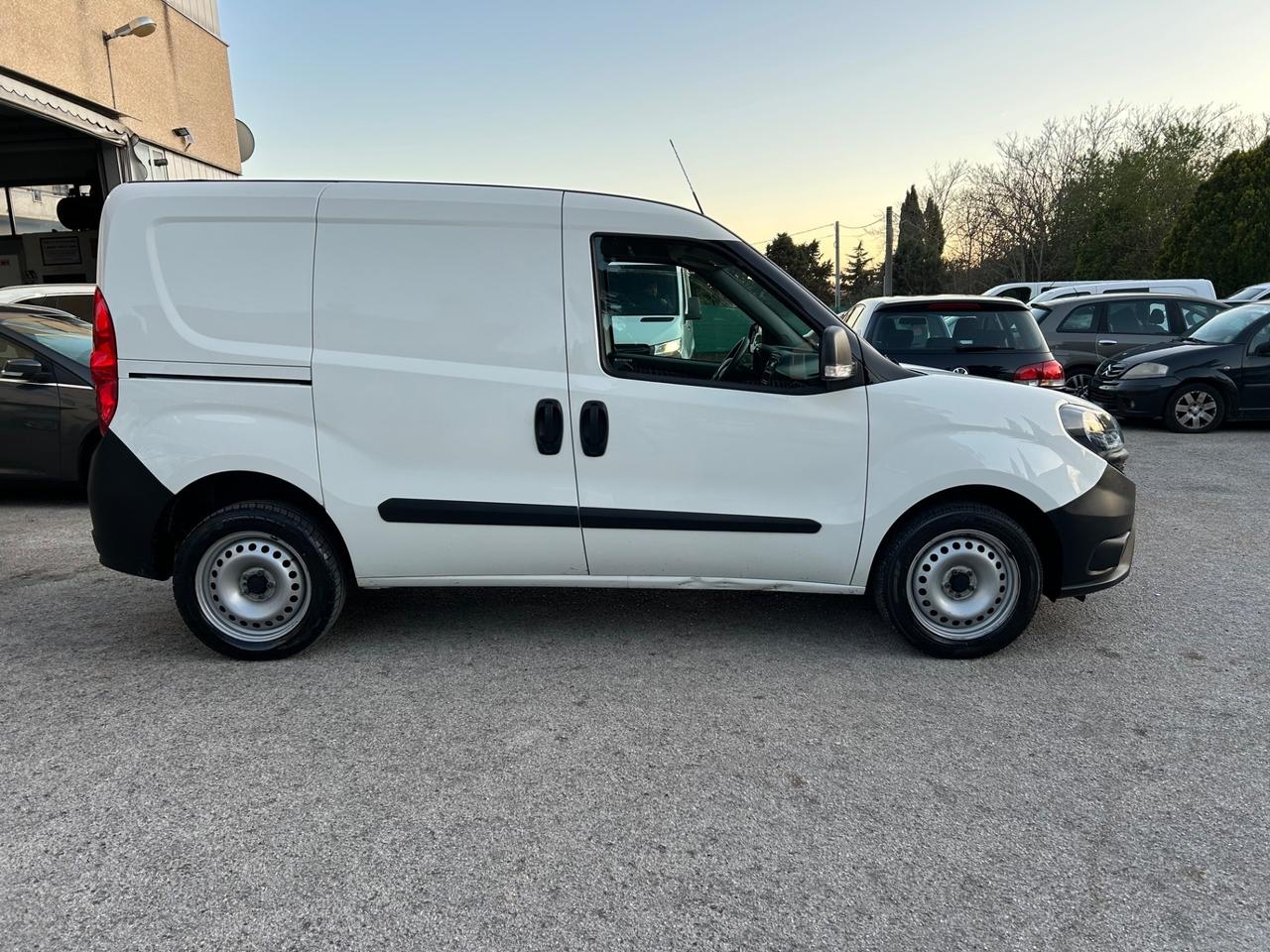Fiat Doblò 1.4 T-Jet Natural Power Long 2020