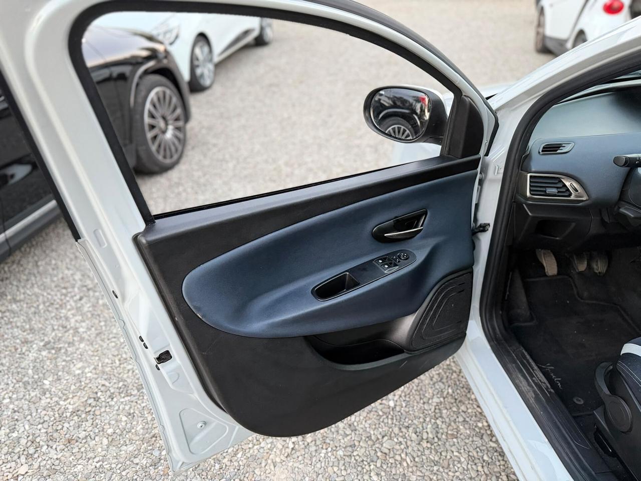 Lancia Ypsilon 1.2 69 CV 5 porte GPL Ecochic Gold