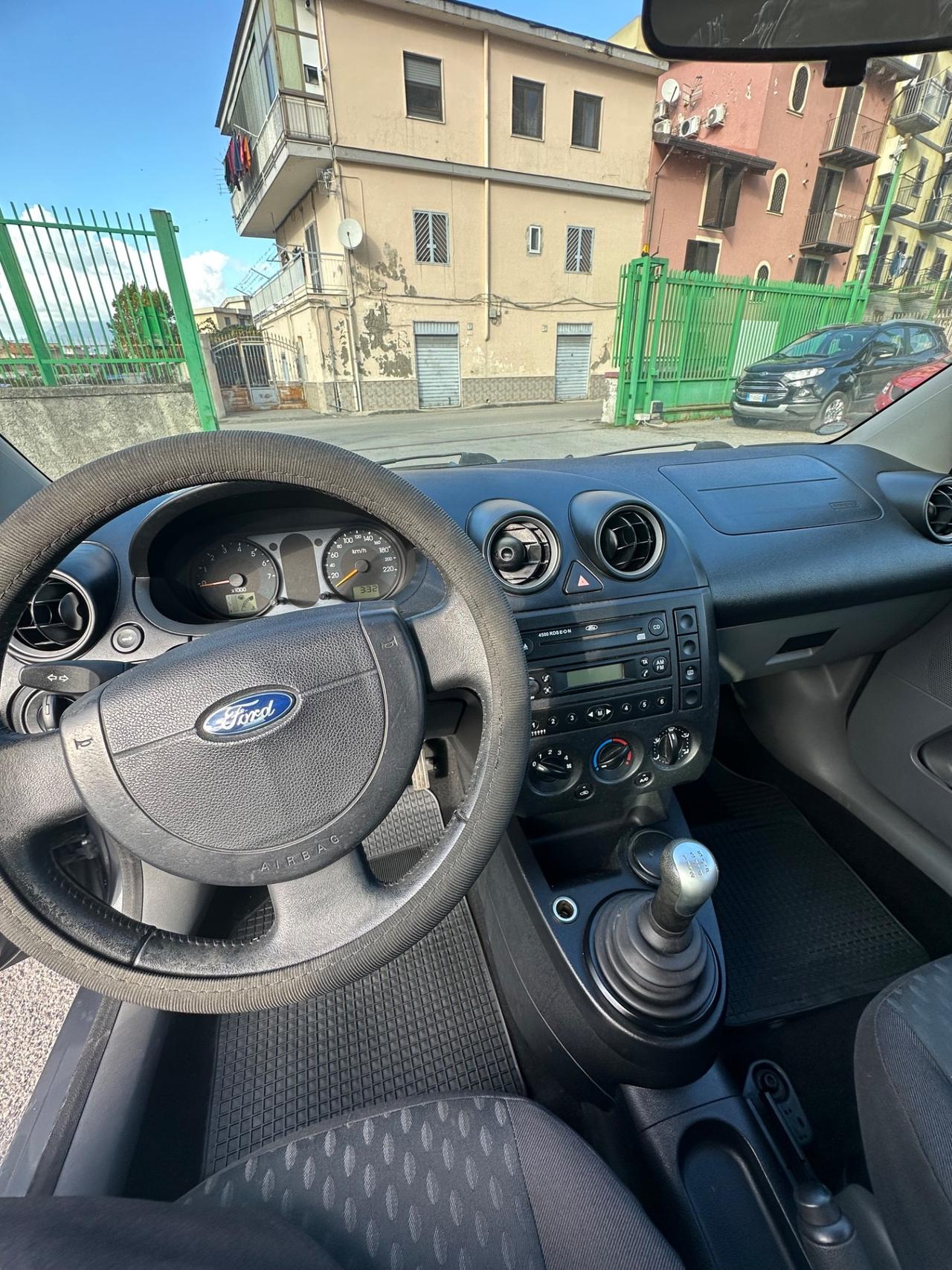 Ford Fiesta 1.2 16V 5p. Ghia