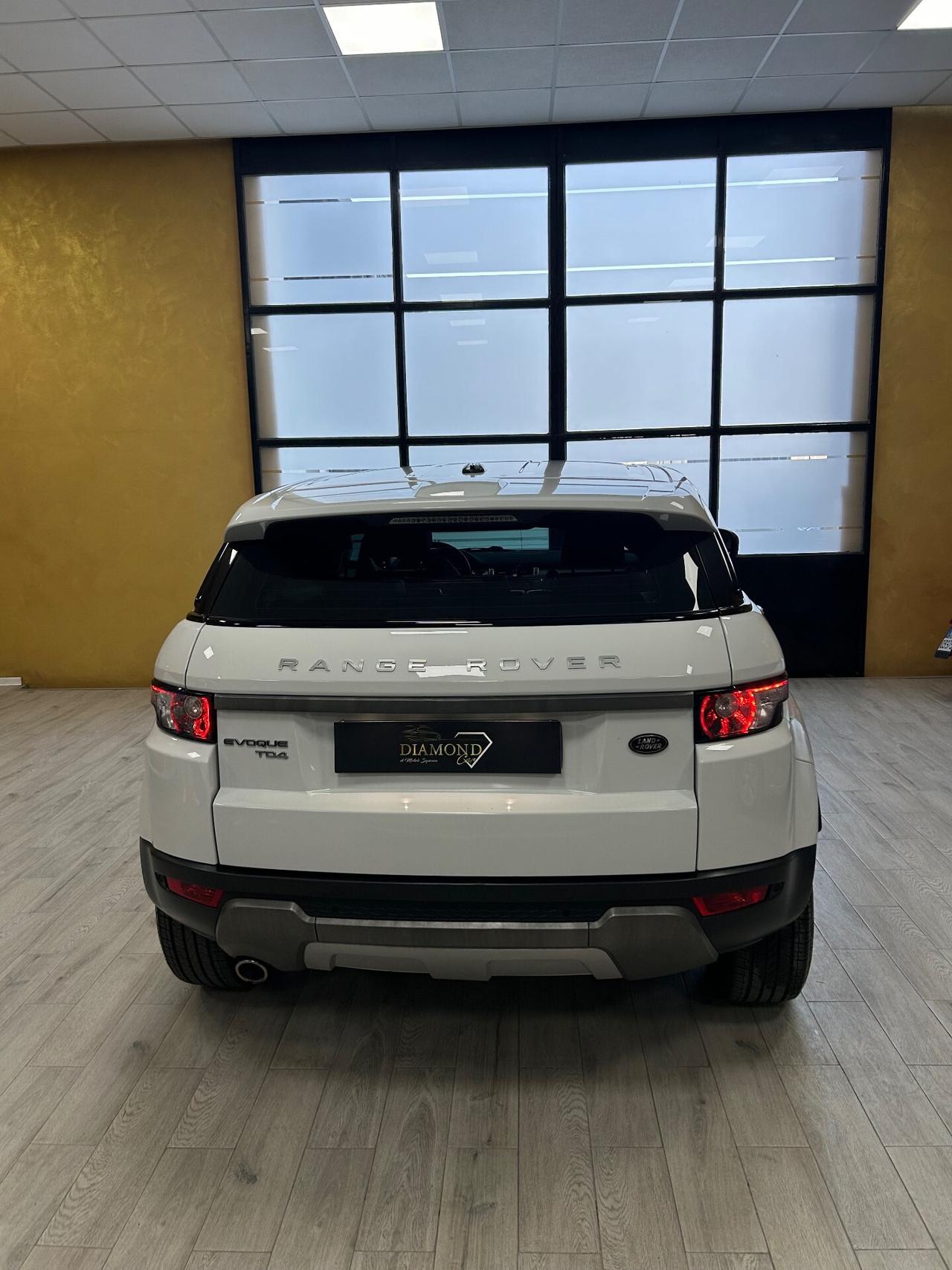 RANGE ROVER EVOQUE 2.2 Td4 150 cv “FULL FULL”-2013
