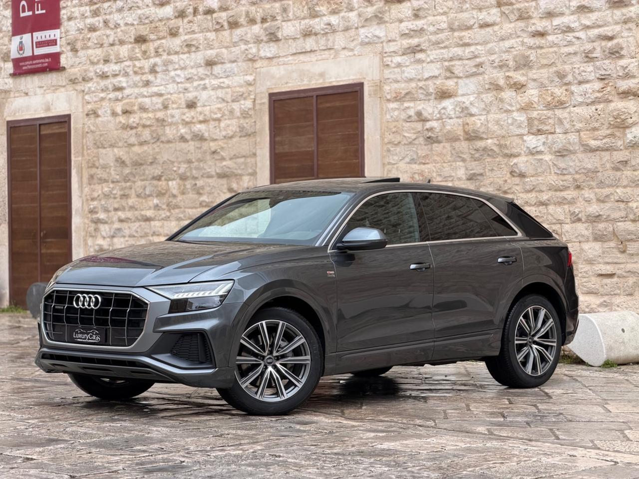 Audi Q8 50 TDI 286 CV QUATTRO S LINE EDITION TETTO MATRIX LED