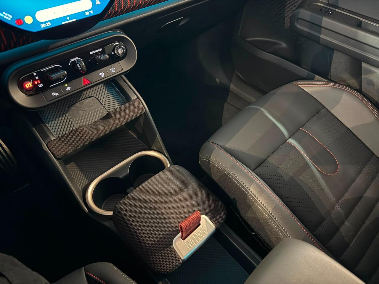 Mini John Cooper Works Countryman ALL4 JCW