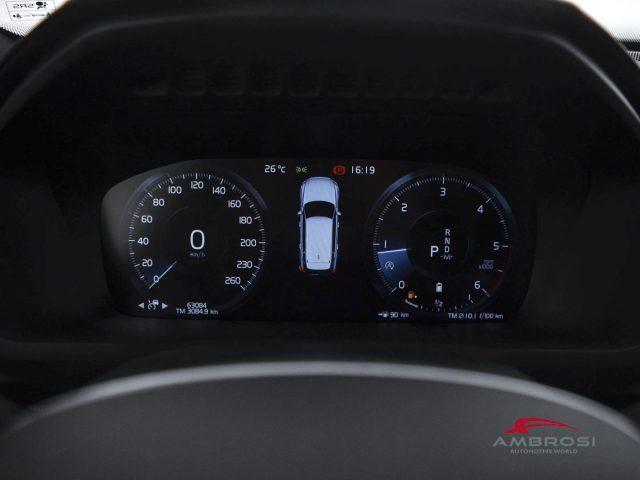 VOLVO XC90 B5 AWD Geartronic R-design