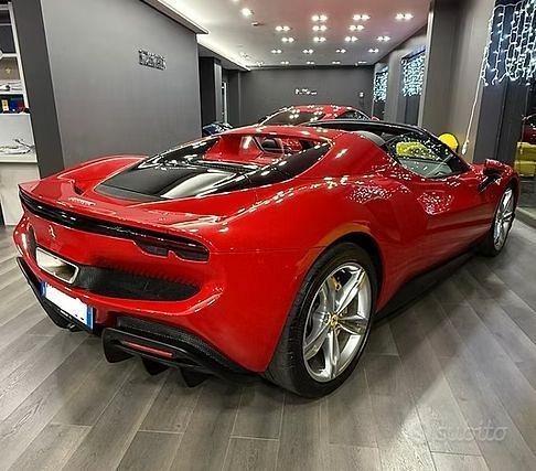 2025 Ferrari 296 "GTS" 3.0cc 662cv