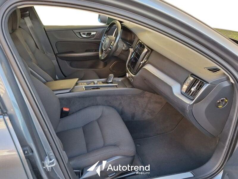 Volvo V60 B4 197+14 CV Mild Hybrid Diesel Automatica Momentum Business