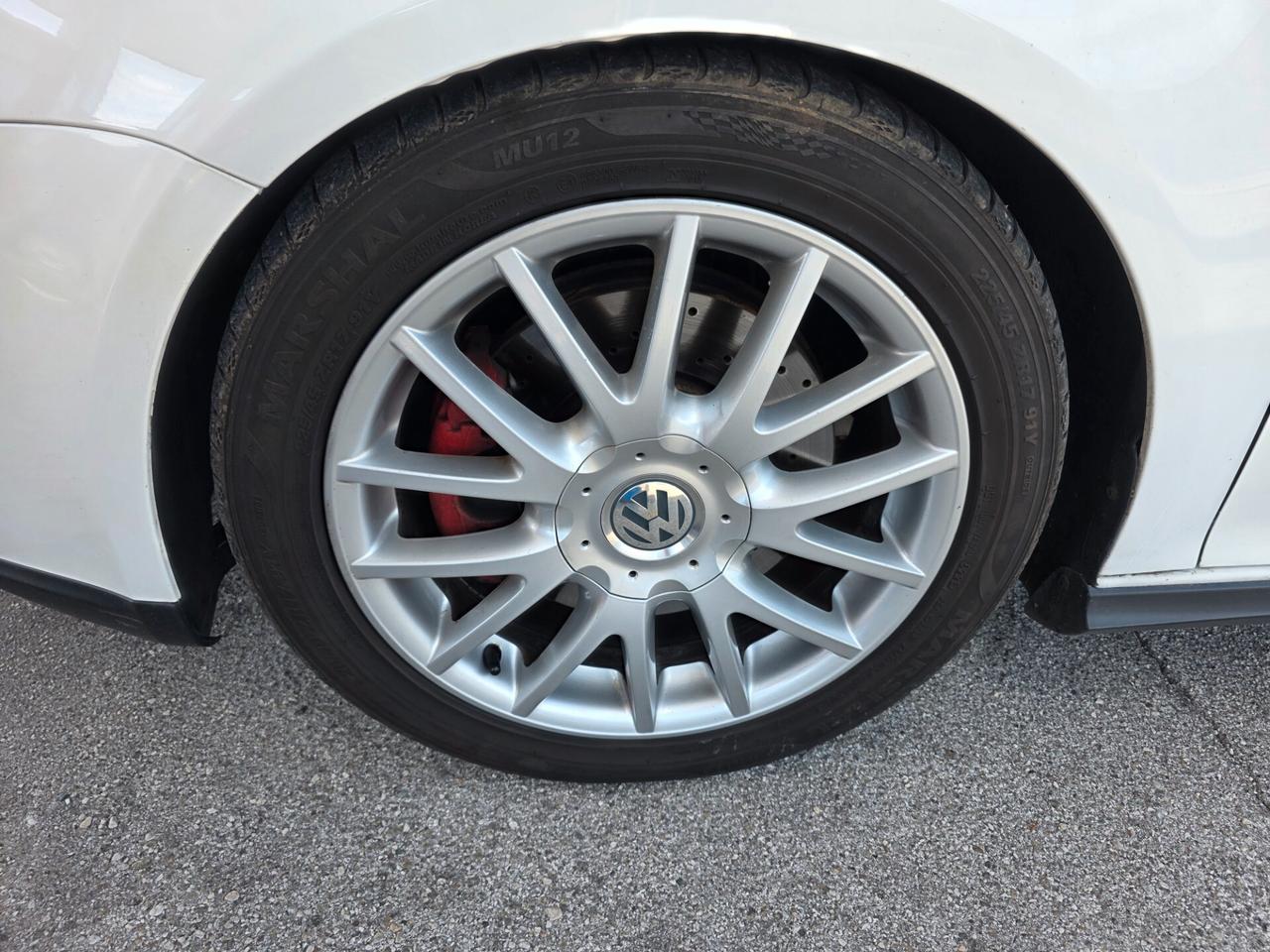 Volkswagen Golf GTD anno 2008 con 313.500 Motore sost