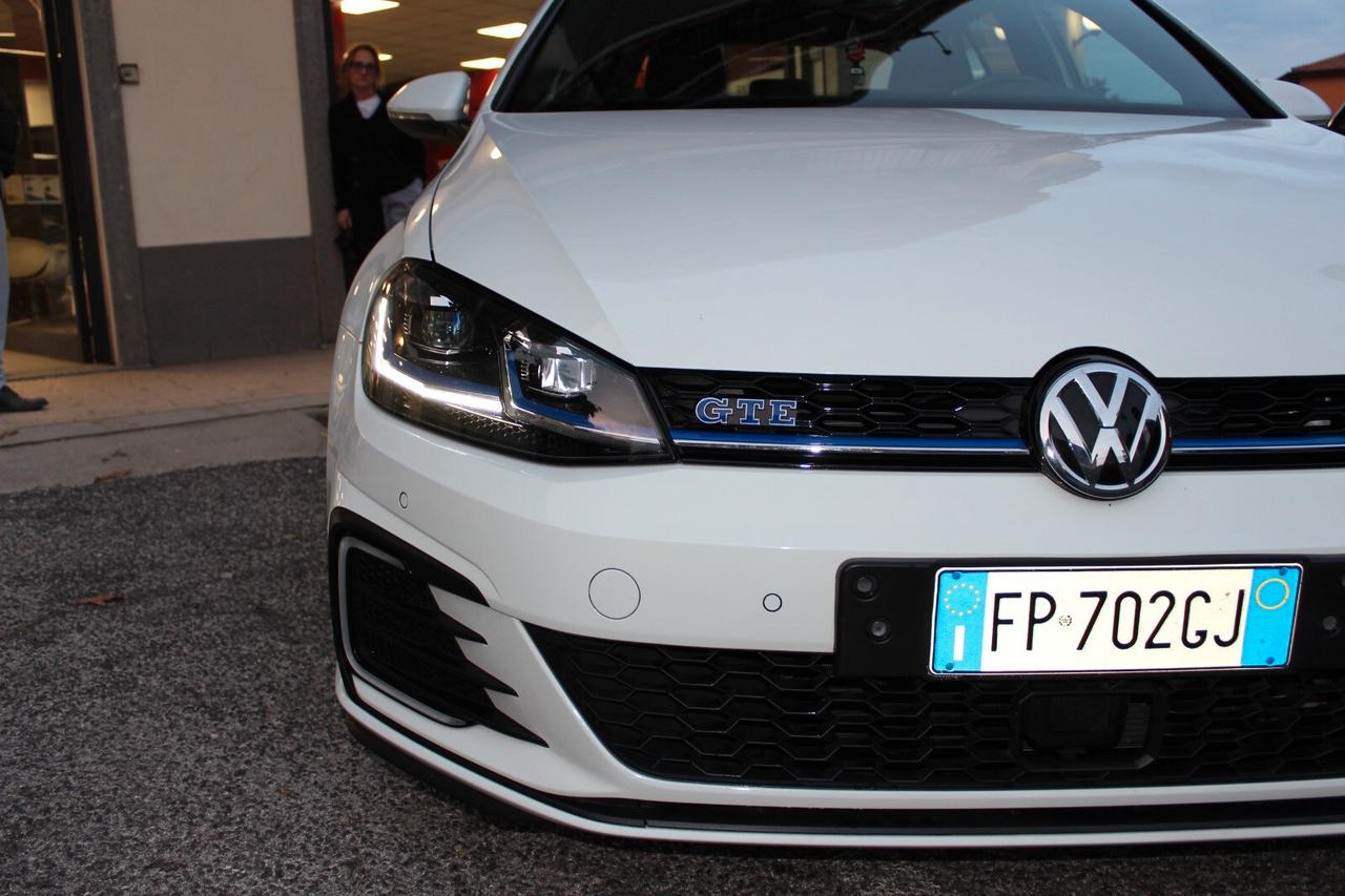 Volkswagen Golf GTE 150 CV