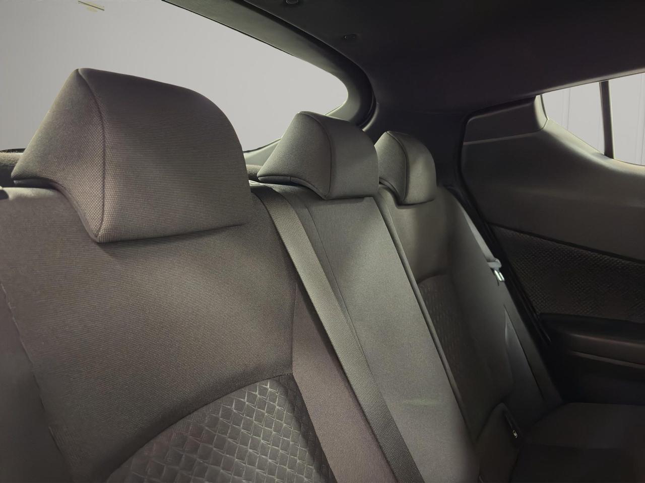 Toyota C-HR 1.8h Active e-cvt