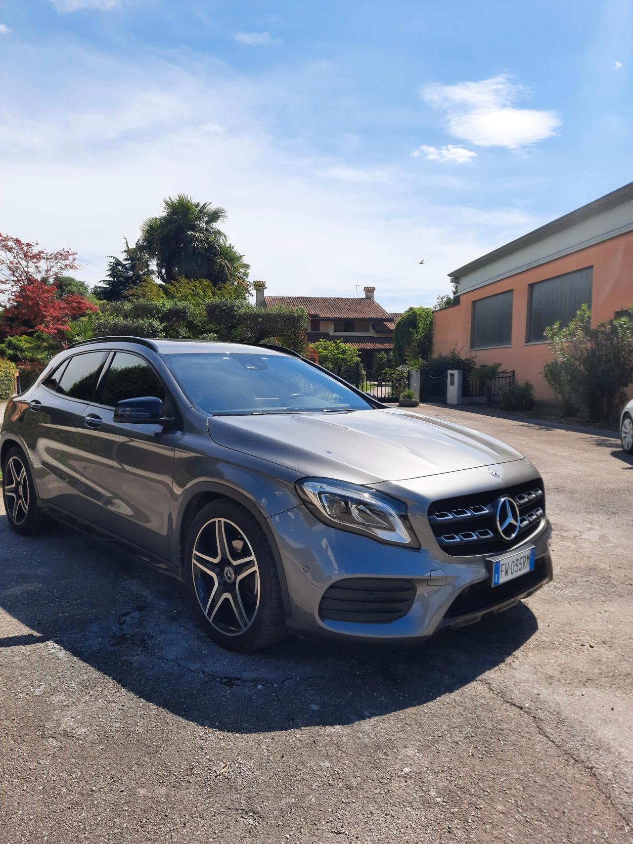 Mercedes-benz GLA 200 allestimento AMG