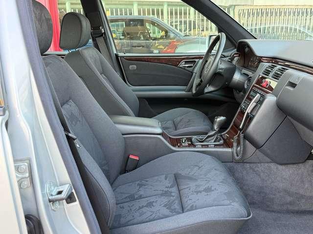 Mercedes-Benz E 200 Elegance