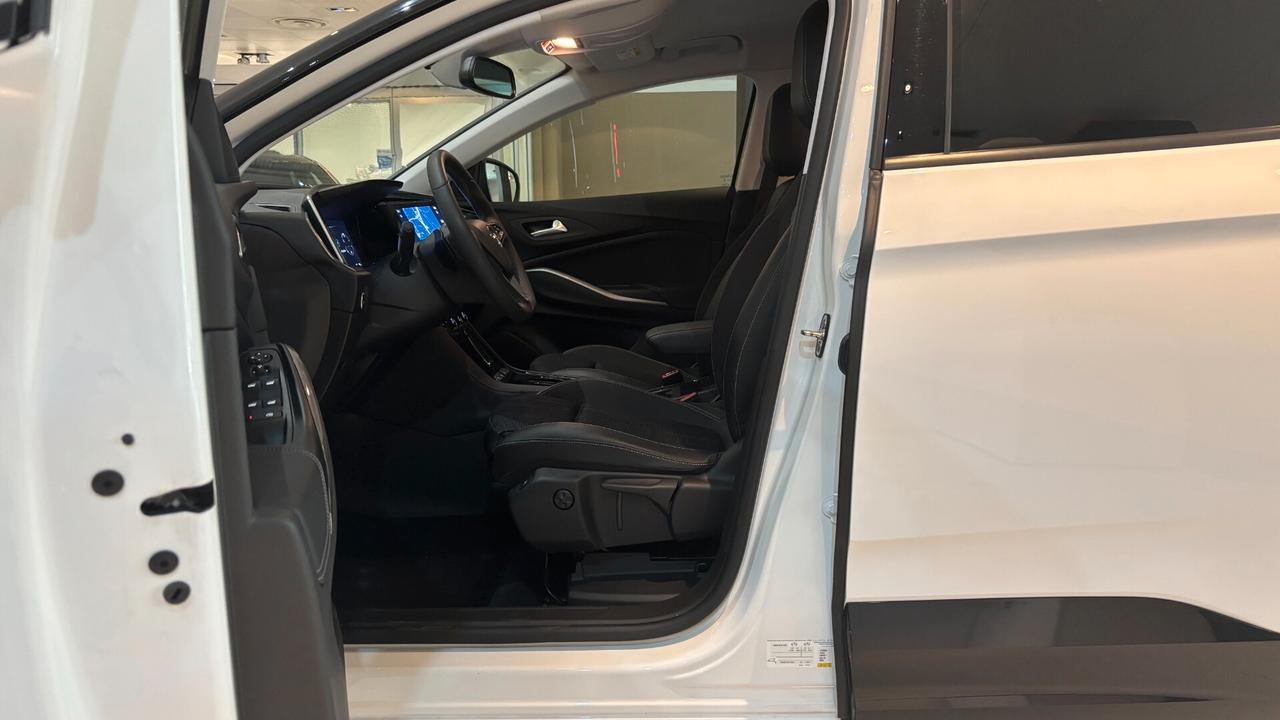 OPEL GRANDLAND 1.2 HYBRID 136CV