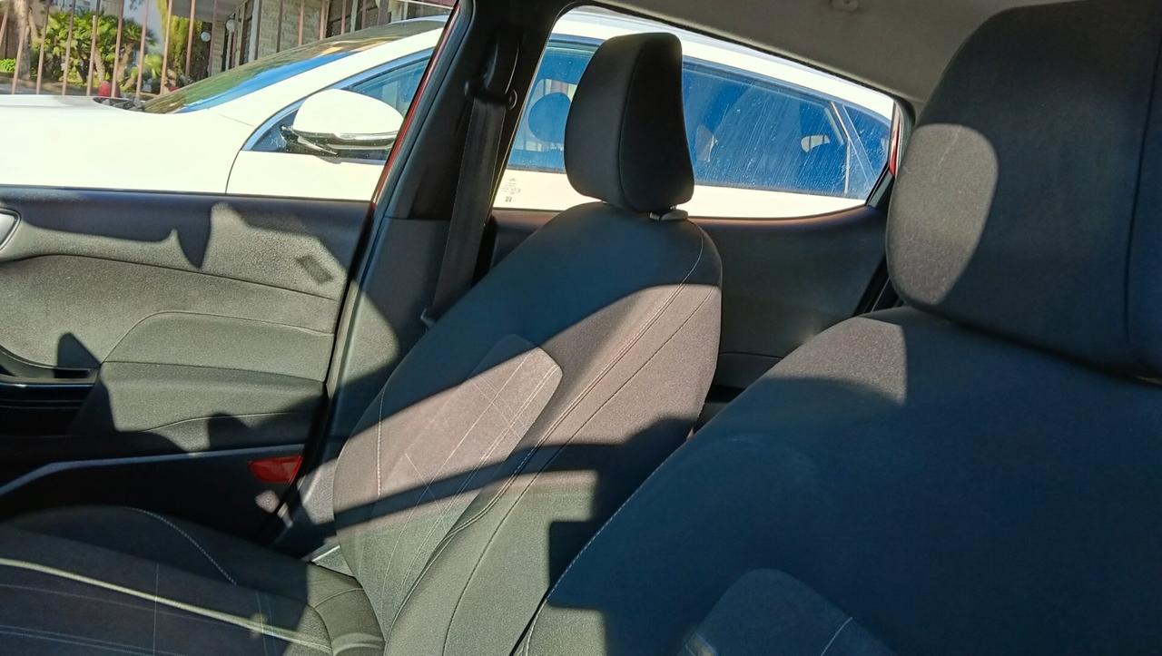 FORD FIESTA 1.1 B/GPL-GANCIO TRAINO