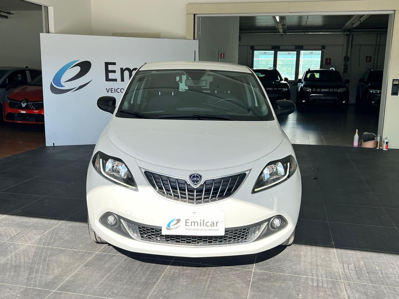 Lancia Ypsilon 1.0 FireFly 5 porte S&S Hybryd Gold