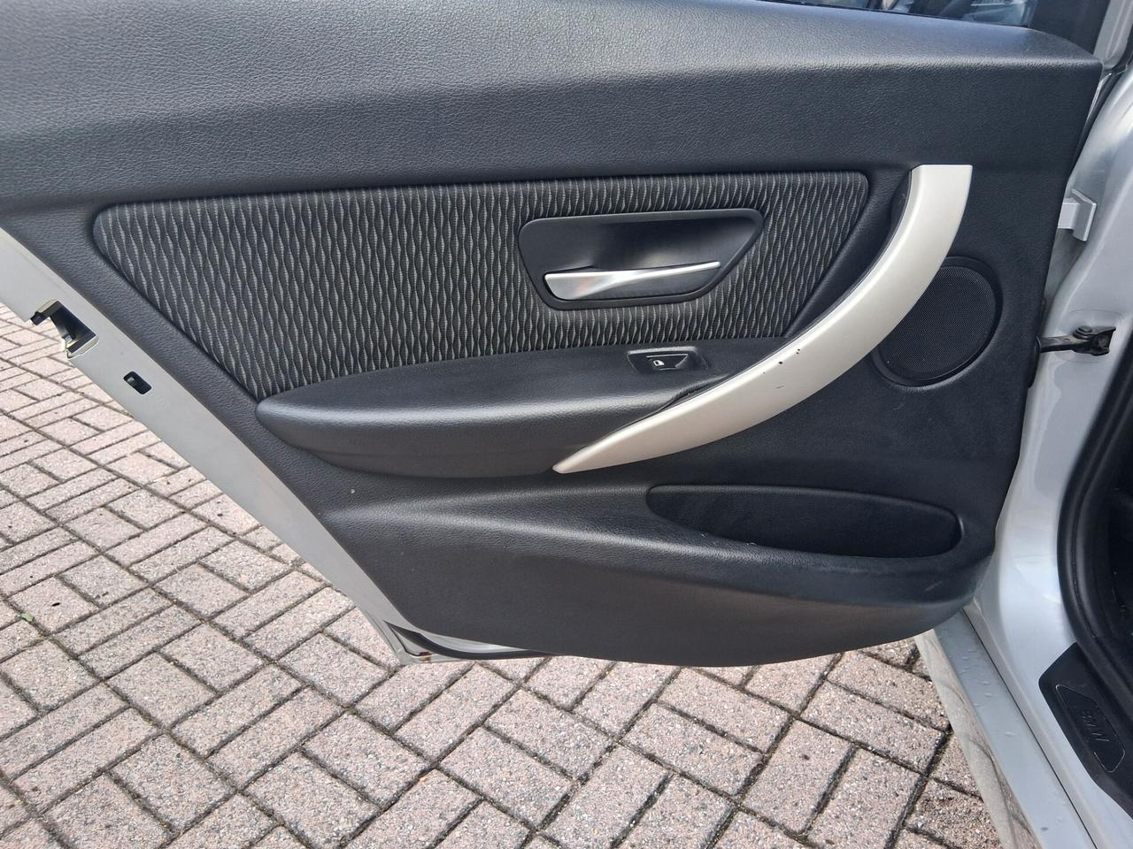 Bmw 318d Msport . CELL 320 147 1147..WUATSAPP 3276540940