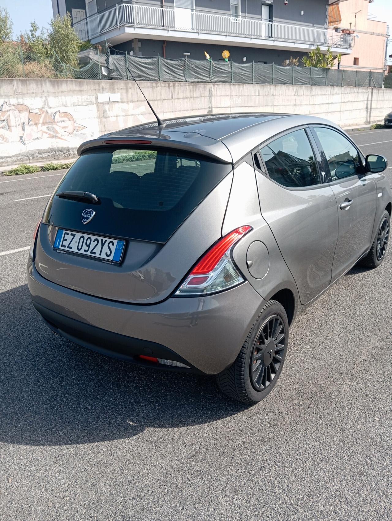 Lancia Ypsilon 1.2 69 CV 5 porte Elefantino[2015]