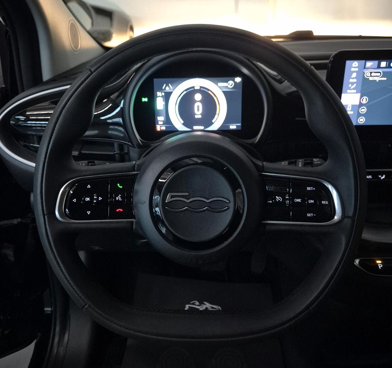 Fiat 500e FULL ELETTRIC Sensori ADAS Navi OK Neopatentati