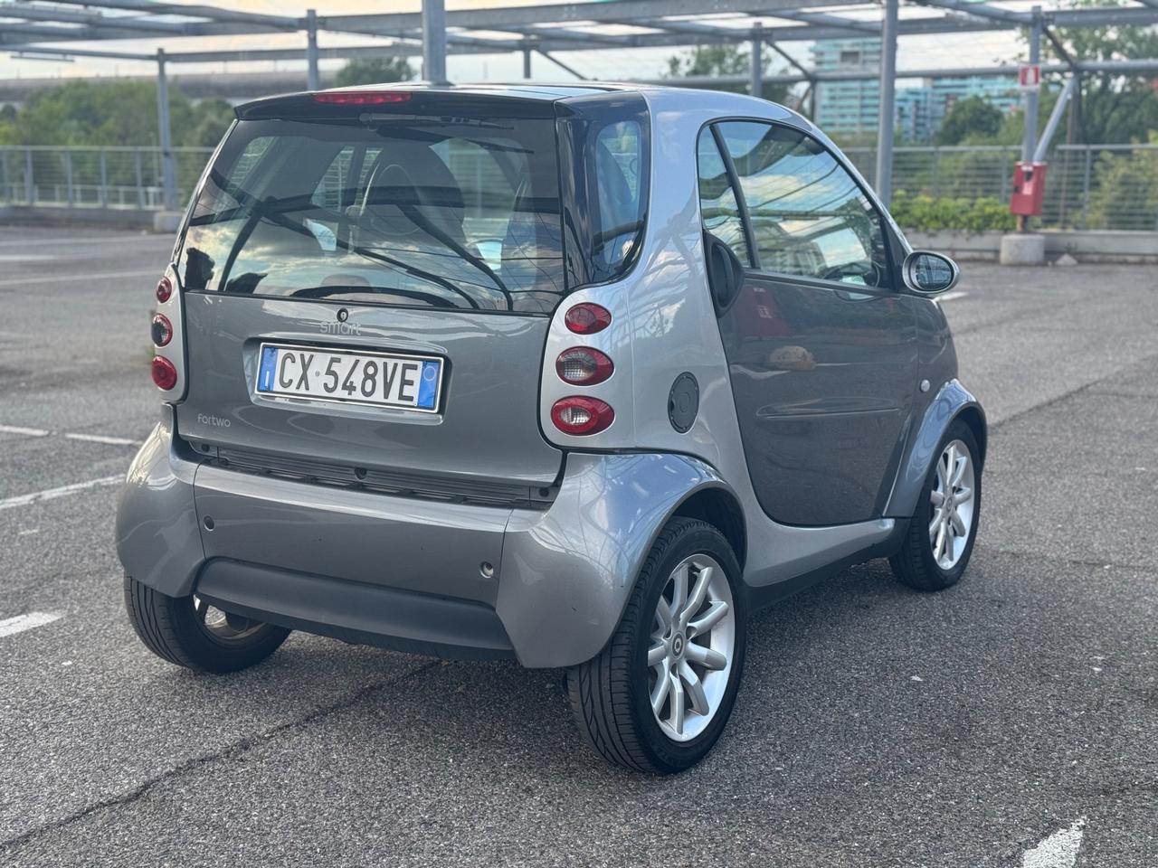 Smart ForTwo 700 coupé pure (45 kW)