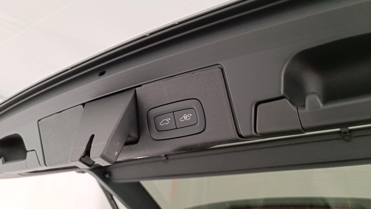 VOLVO XC60 2.0 t6 phev Plus Bright awd auto