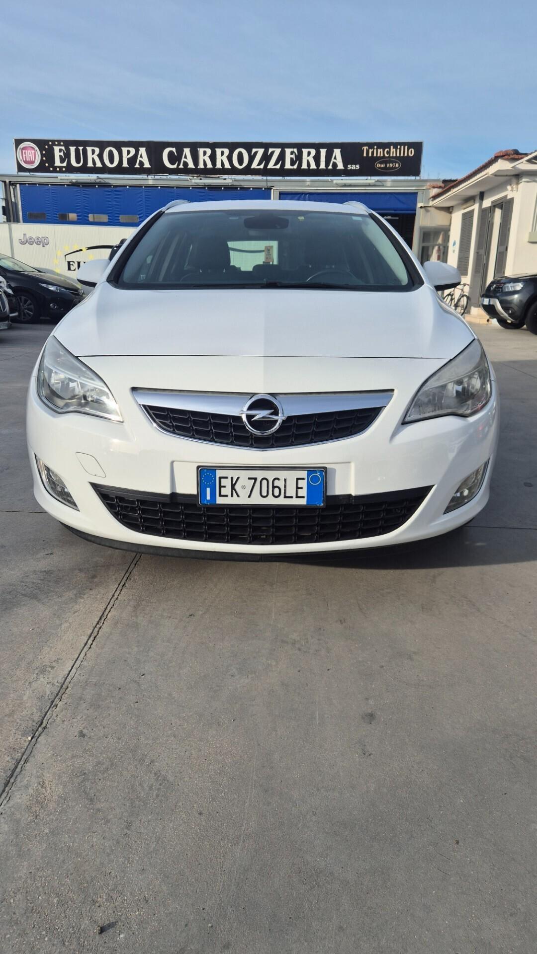 Opel Astra 1.7 CDTI 110CV Sports Tourer Cosmo