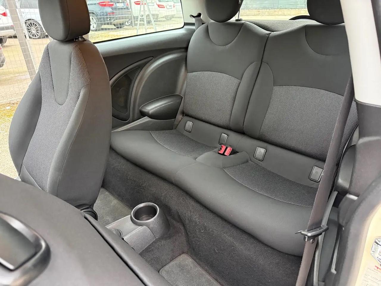 MINI One III Hatchback 1.4