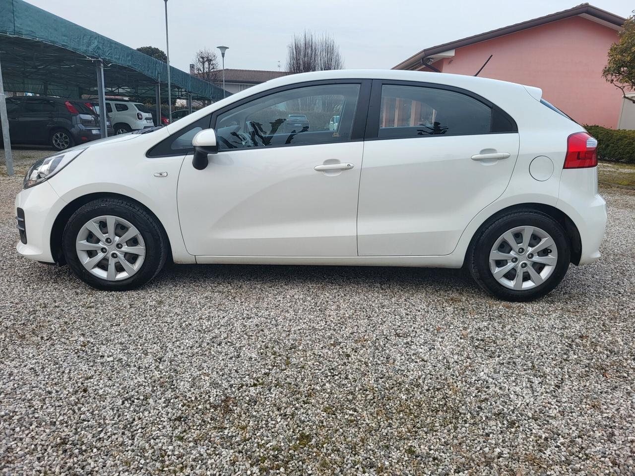 Kia Rio 1.1 CRDi 5p. Cool