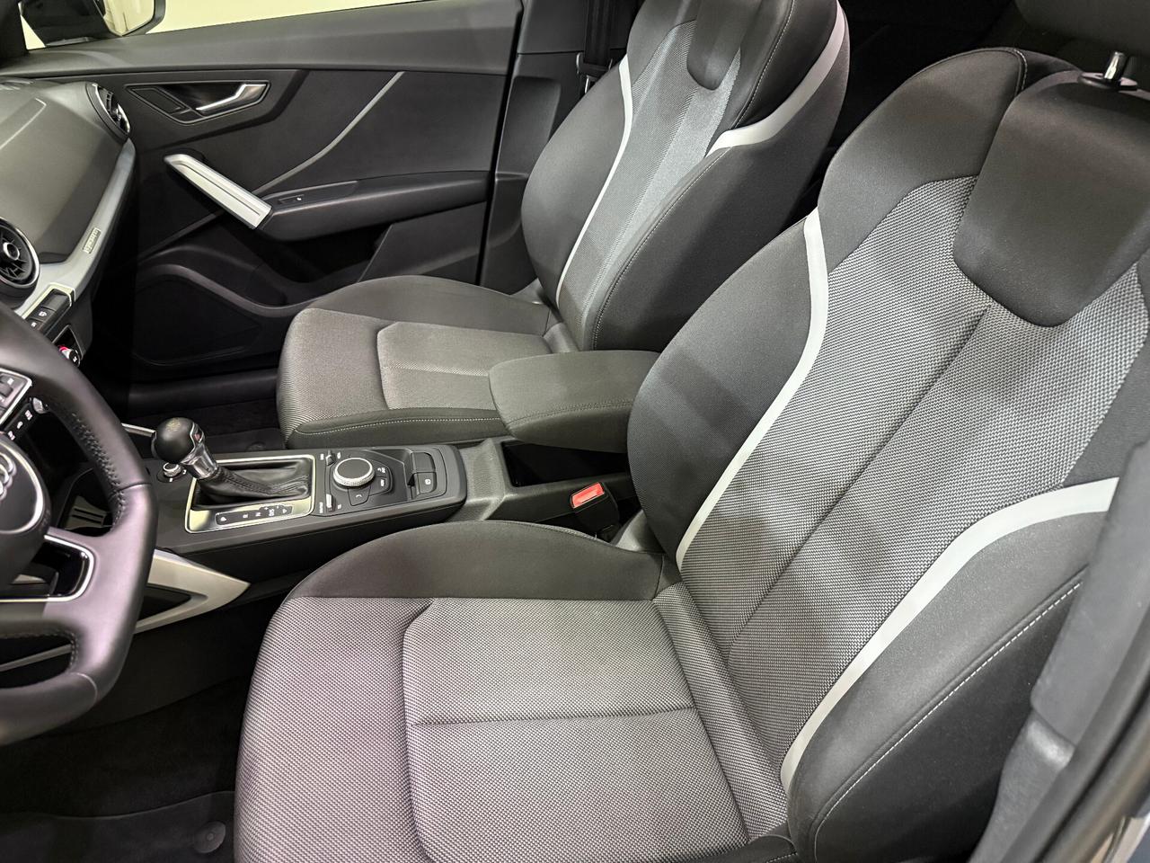 Audi Q2 35 TDI quattro S tronic Blak Edition Tetto Sky Open