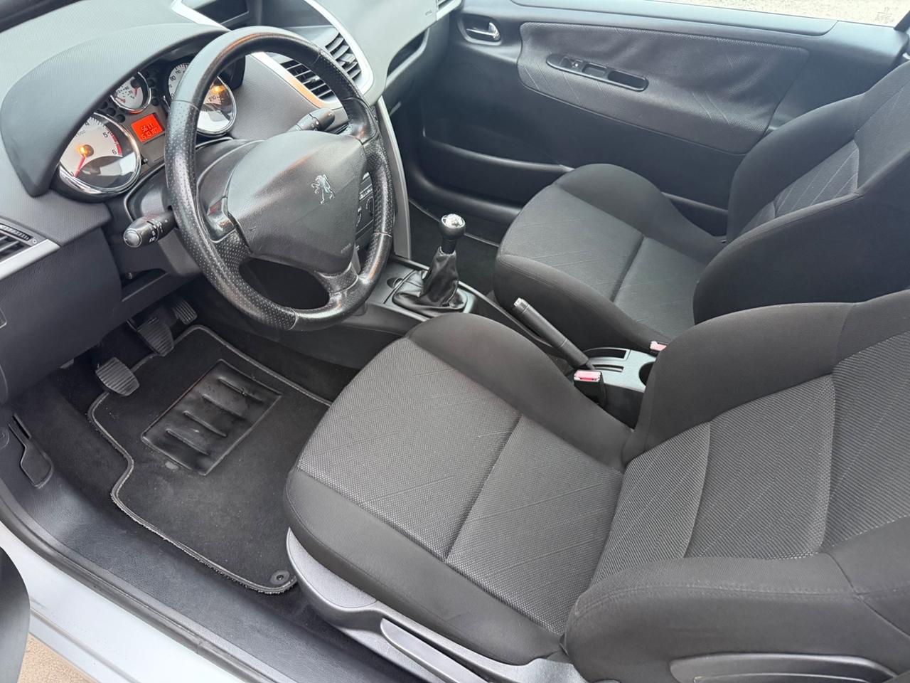 Peugeot 207 1.4 HDi 70CV 3p. X Line