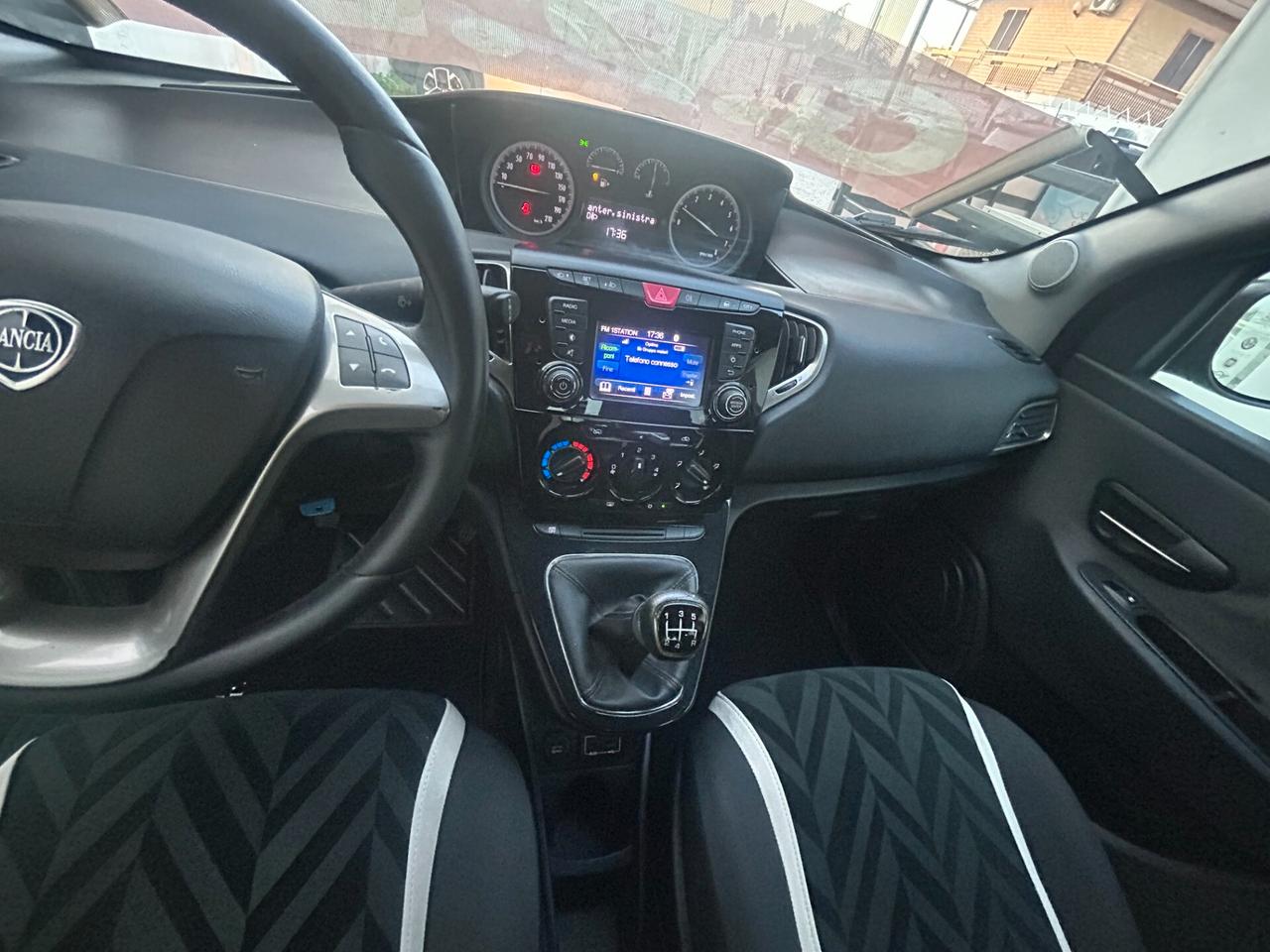 Lancia Ypsilon 2018 1.2 69 CV GPL LEGGI TUTTO!