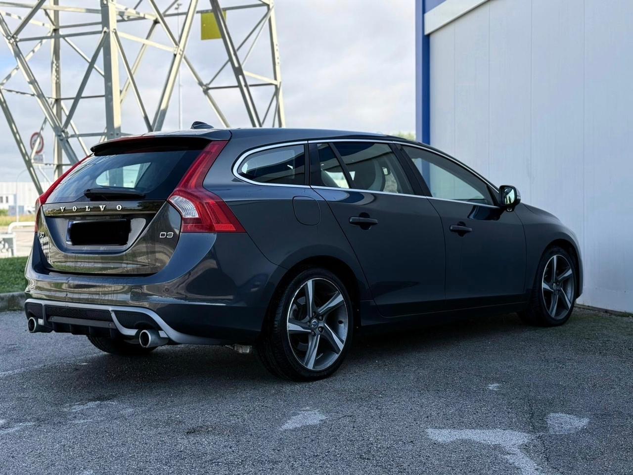Volvo V60 D5 Geartronic R-design