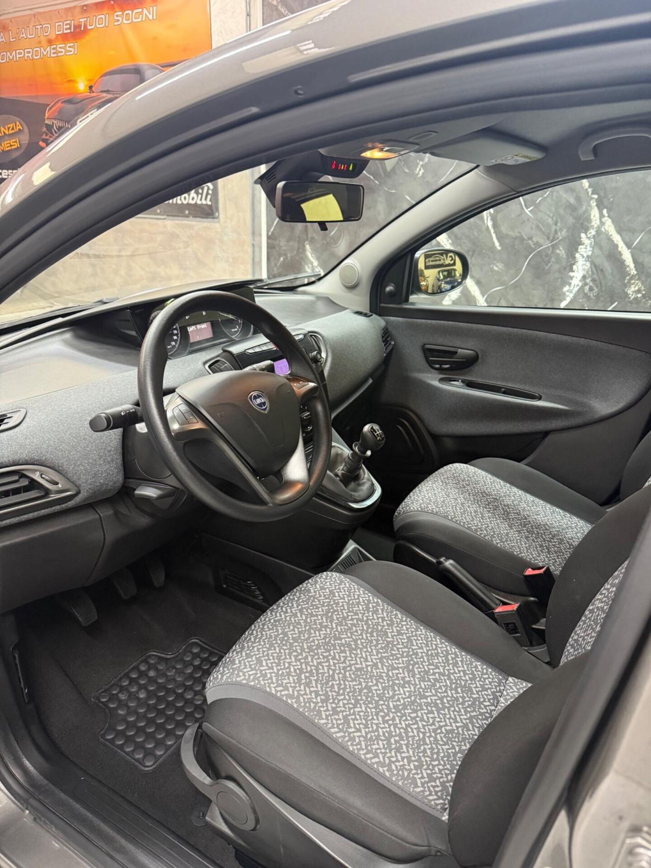 Lancia Ypsilon Hybrid 50.000 km