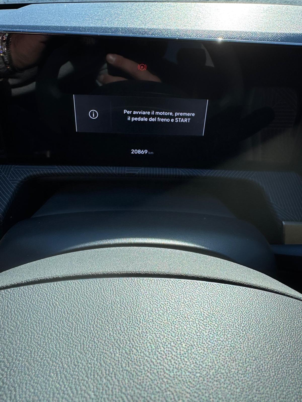 Lancia Ypsilon Hybrid e-DCT LX