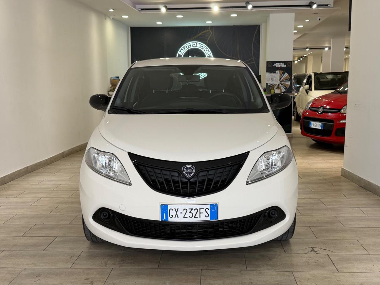 Lancia Ypsilon 1.0 Benzina /hybr 70cv My24