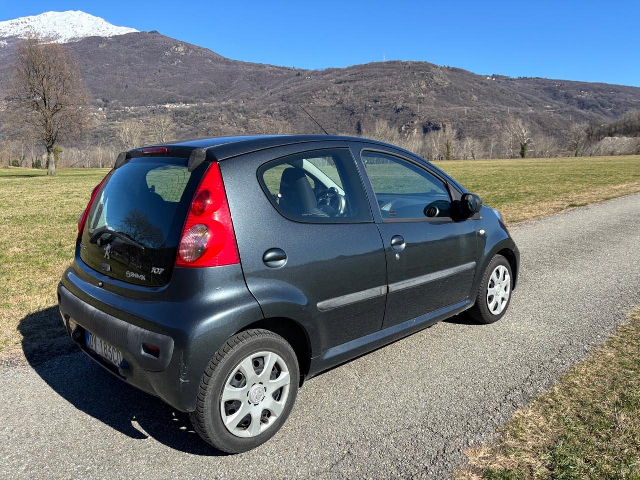 Peugeot 107 5 porte PERFETTA IN TUTTO!