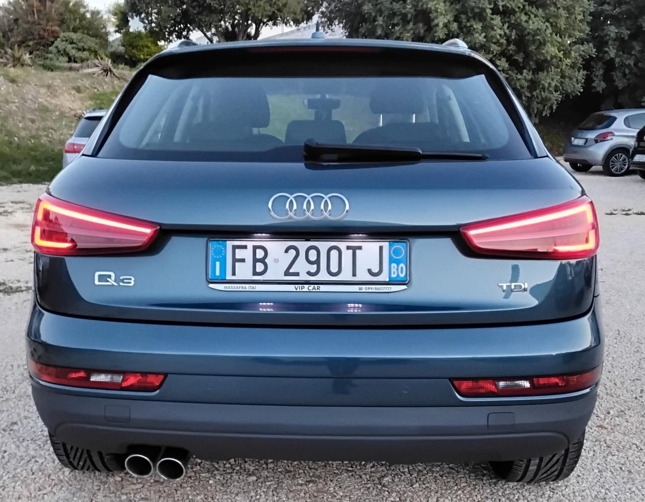Audi Q3 2.0 TDI 120 CV Business