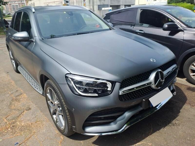 GLC 220 d 4Matic Premium Plus Opaco + Pedane