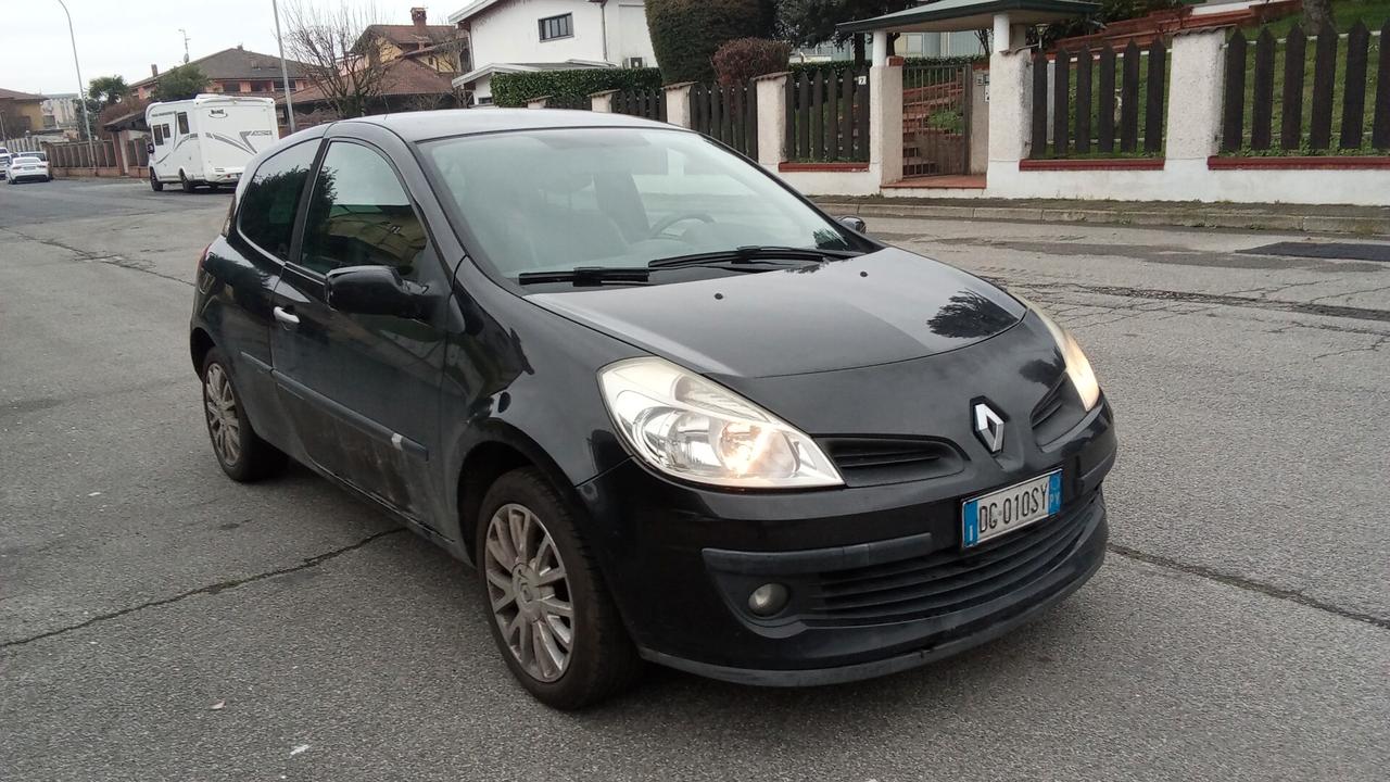 Renault Clio 1.4 16V 3 porte Le Iene