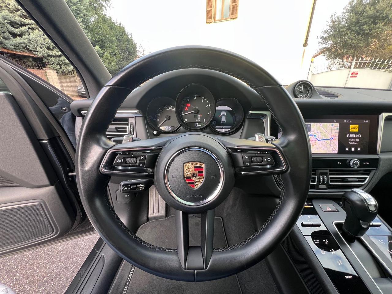 Porsche Macan 2.0 S #8216