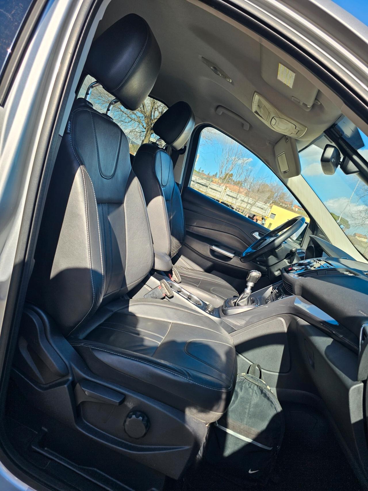 Ford Kuga 2.0 TDCI 140 CV 4WD Titanium cambio manuale 6 marce